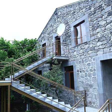 Отель Mthnador Горис Экстерьер фото