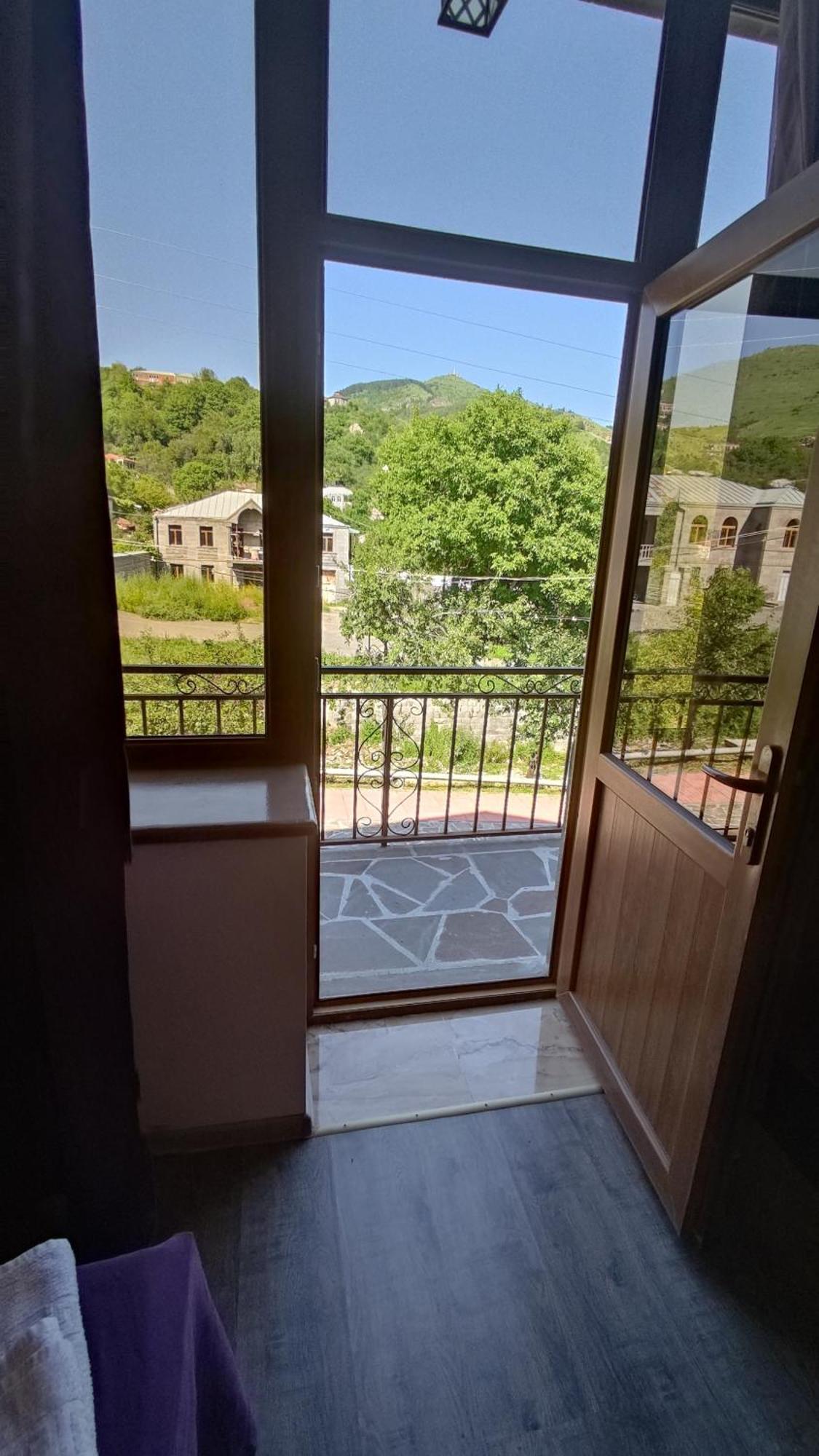 Отель Mthnador Горис Экстерьер фото